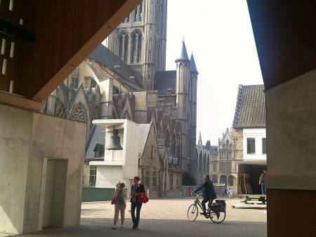 Pješaćka i biciklistička zona nijesu strogo razdvojene