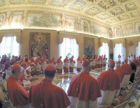 Minhenski kardinal ponudio ostavku papi zbog zlostavljanja