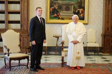 Luksic sa papom Benediktom