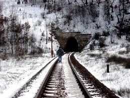 lavine na pruzi ilustracija