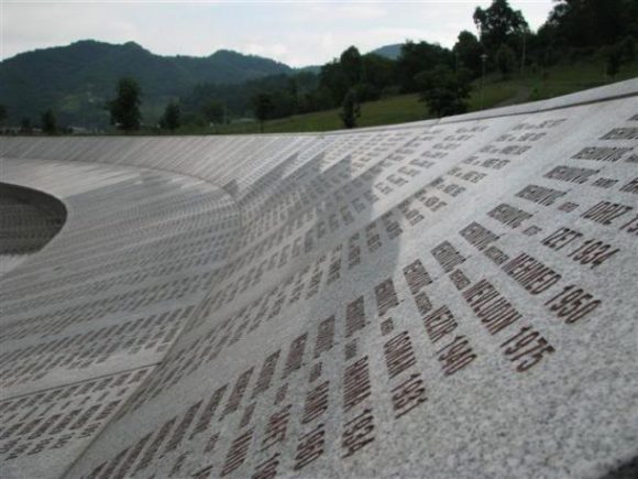 Sud u Beogradu oslobodio srpskog generala za zločine u Srebrenici