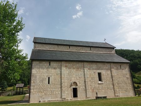 Pivski manastir