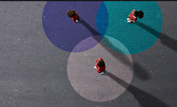 Glavni nalazi istraživanja nevladine organizacije CEDEM ‚‚Etnička distance u Crnoj Gori" ukazuju na opšti trend smanjenja etničke distance i povećanja među-etničkog približavanja.