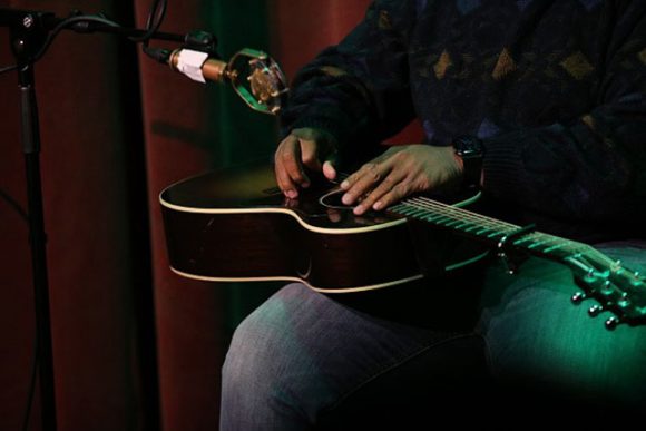 Dizer obeležavaće albume sa pjesmama generisanim pomoću AI