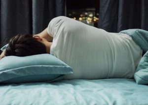 Spavanje na boku uklanja moždani otpad