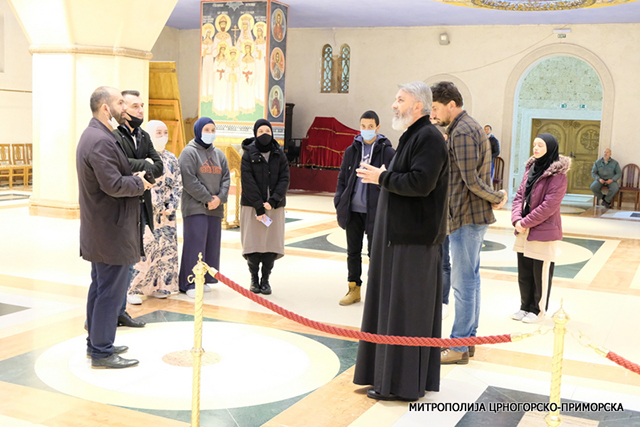 polaznice medrese u Sabornom hramu