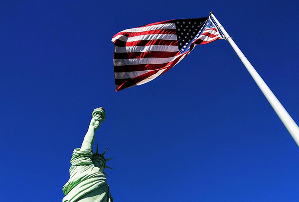 Anketa: 80 odsto Amerikanaca strahuje da zemlja tone u haos