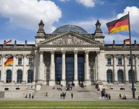 Bundestag : Internetom kruži lista političara za odstrel