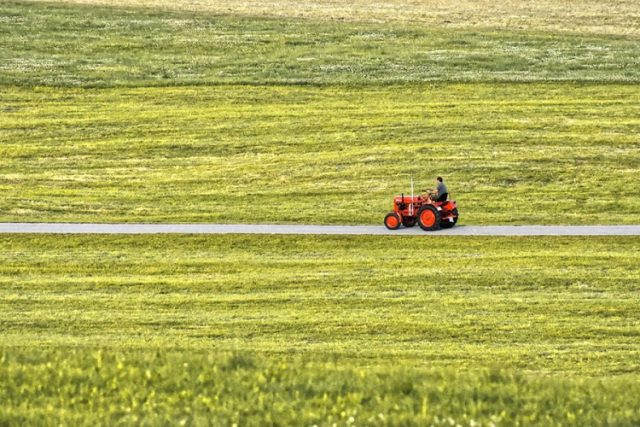 Holandski europarlamentarac: Vladajuća klasa želi da farmeri nestanu