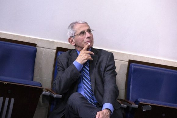 Komesar FDA otkriva: Kako je Fauči pokušavao da prikrije poreklo kovida