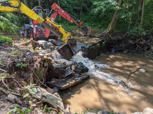 Uklanjanje pregrade s rijeke