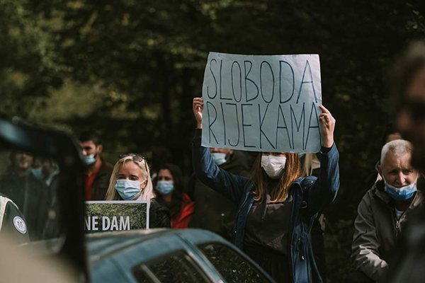 recine-protest