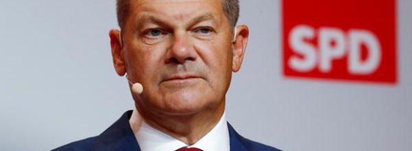 Kancelaru Šolcu izglasano nepovjerenje