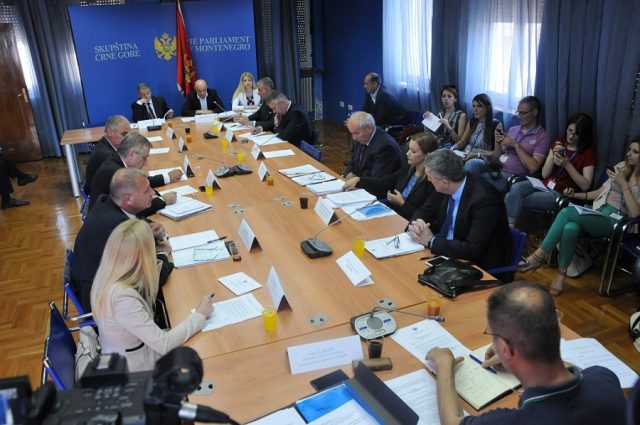 Poslanici neki drugi put o privatizaciji Avale