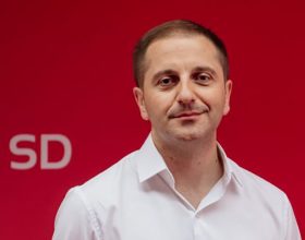 Šehović zamijenio Brajovića na čelu Socijaldemokrata