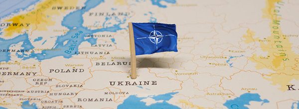 Senator objasnio zašto SAD stoje iza Kijeva: Ukrajina 'sjedi na 10 do 12 triliona dolara ključnih minerala'