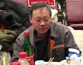 Kinez 14 godina živi na aerodromu (video)