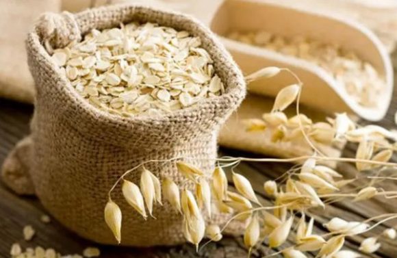 Jaja i ovsena kaša mogu biti zdravi izbor za doručak, ali pružaju veoma različite prednosti, jasni su nutricionisti.