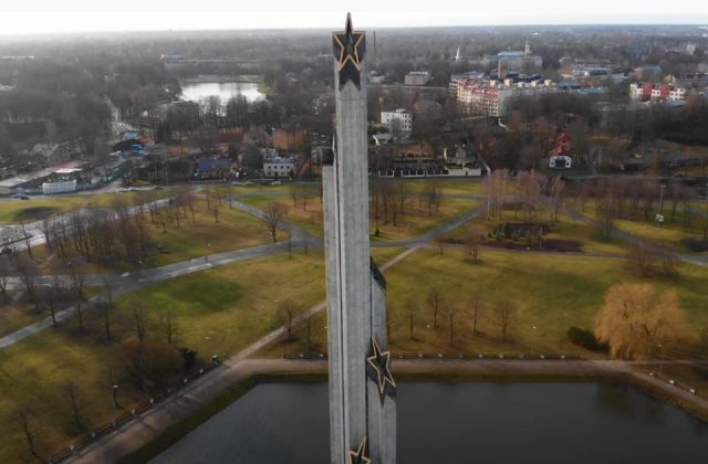 spomenik_riga