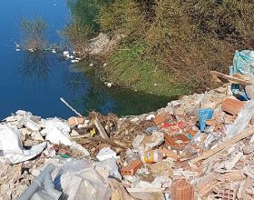 Otpad na obalama Morače uz granicu zaštite vodoizvorišta