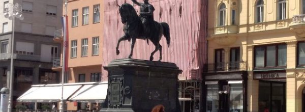 Eskalirao sukob proustaškog pjevača i gradonačelnika Zagreba