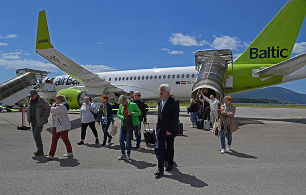Aerodrom Tivat (arhivski snimak)