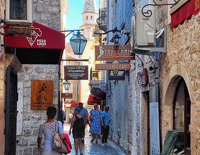 Rusi i Turci najčešći strani vlasnici poslovnih objekata u Crnoj Gori