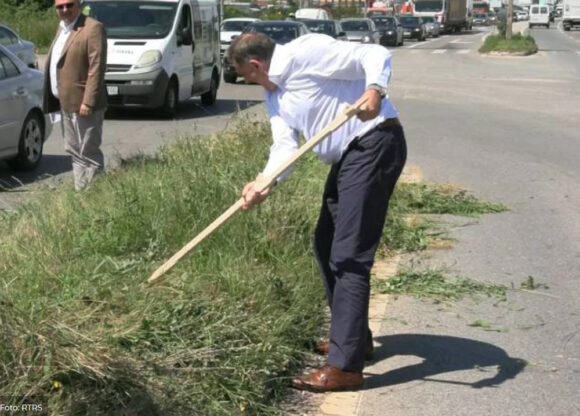 Milorad Dodik je glavna i jedina politička, muzička i sportska zvijezda