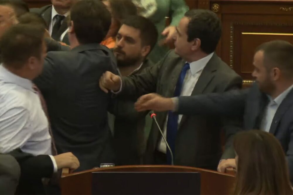 tuca u parlamentu kosova