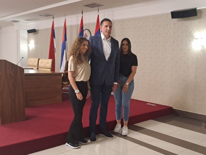 valentina i sladjana
