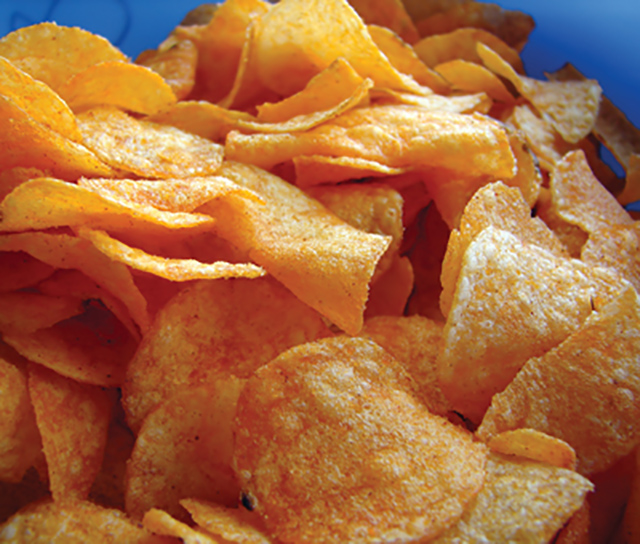 Zapalio se otvarajući kesu čipsa