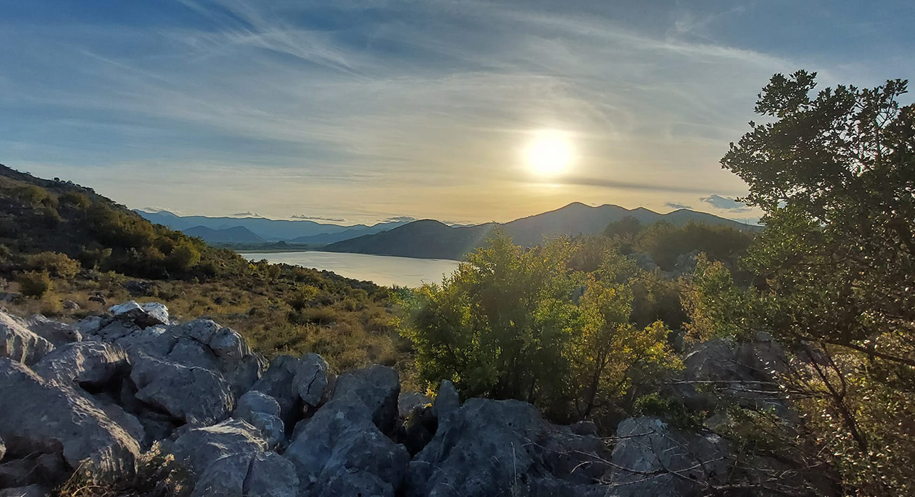 Pretežno sunčano, povremeno uz slabu i umjerenu visoku oblačnost