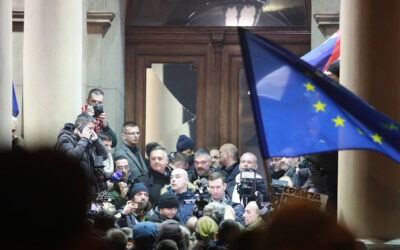 Protest u Beogradu: Poslanici opozicije pokušavaju da uđu u Skupštinu grada