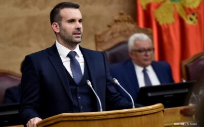 Premijer Spajić danas odgovara na pitanja u Skupštini