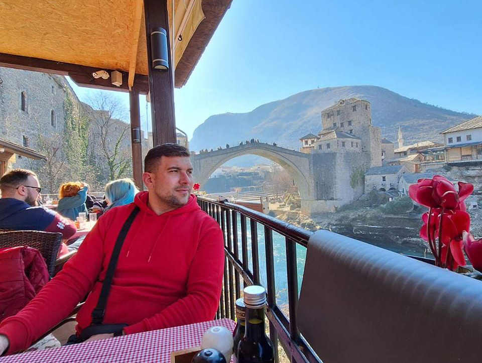 Alen Muhić objavio kako je upoznao biološkog oca, optuženog za silovanje