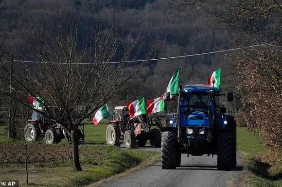 Italija farmeri krenuli prema Rimu