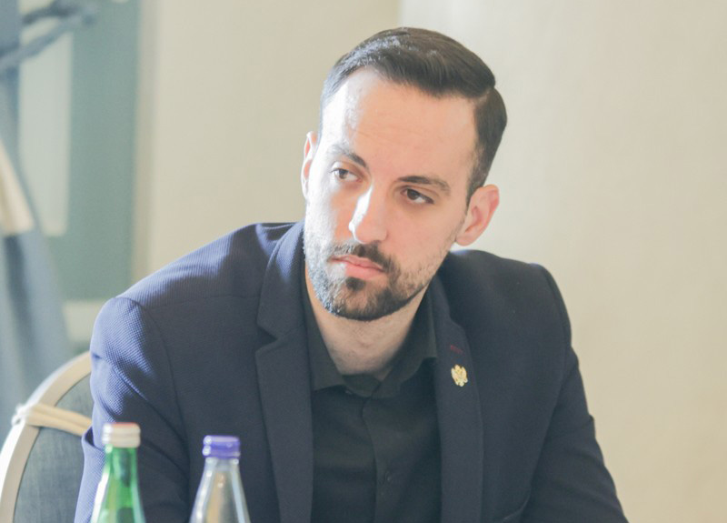 Nikola Zirojević Zirojević povlači predlog Rezolucije Rezoluciju o osudi zločina Izraela u Palestini