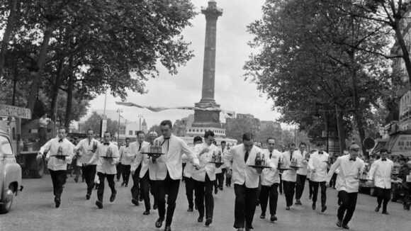 Obnavlja se trka pariskih konobara