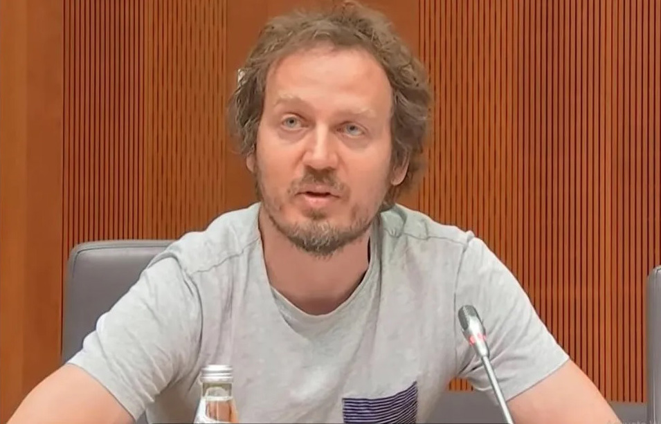 Goran Lukić: U našoj kancelariji se govori međunarodni jezik eksploatacije