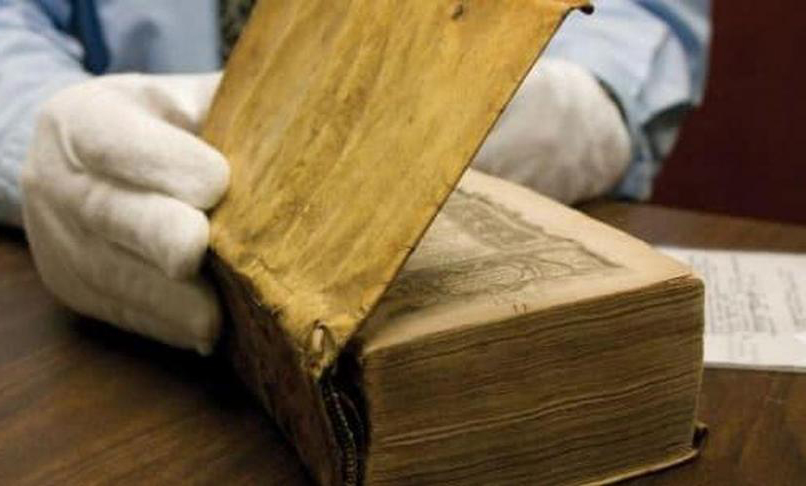 Harvard: Sa knjige uklonjen povez od ljudske kože