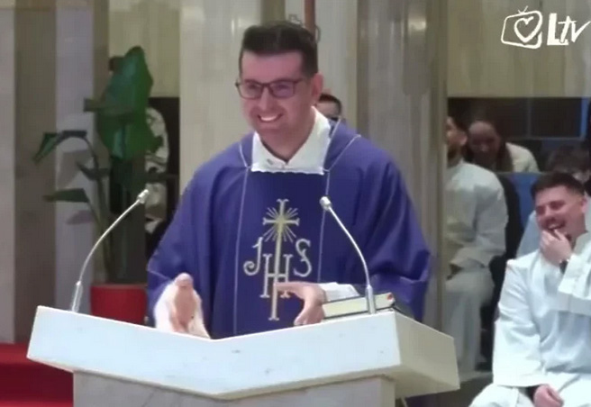 svestenik propovijrd