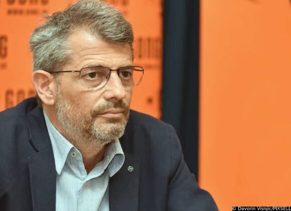 Utrka ne-stranaka i stranačkih oligarhija