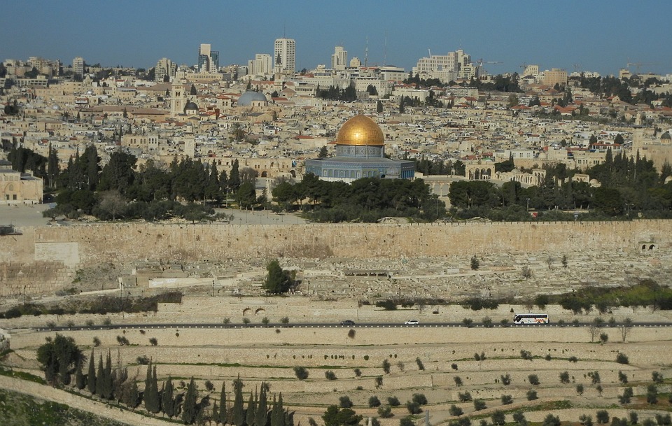 komitet za crkvena pitanja: Izrael eskalira svoju agresiju protiv crkava i njihove imovine u Palestini, posebno u Jerusalimu