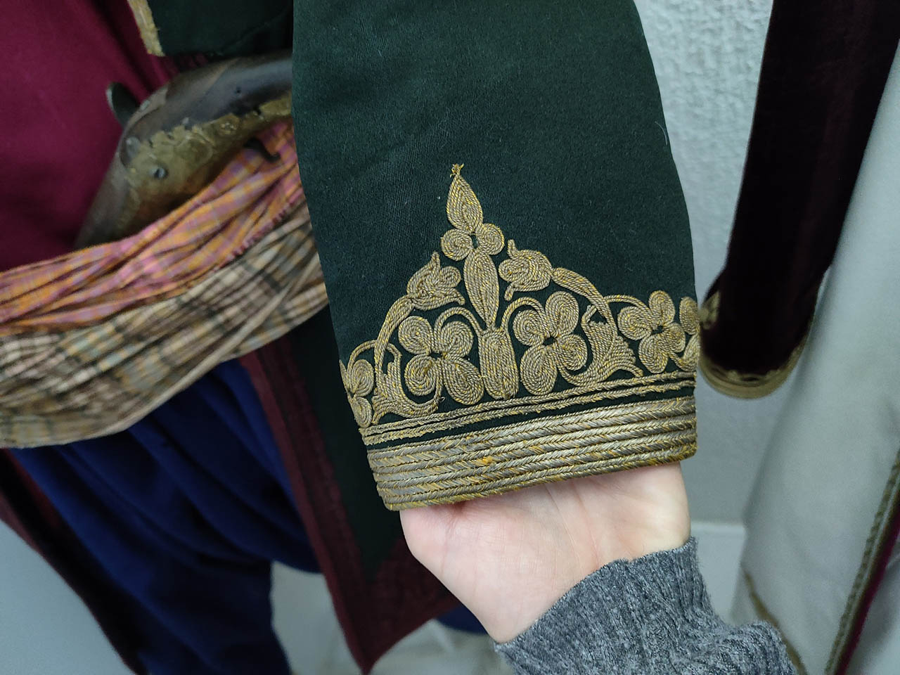 Detalj muške nošnje u Paštrovićima