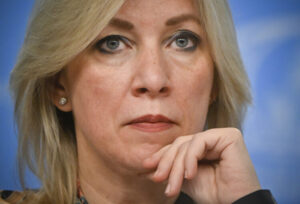 Zaharova: Pitam se da li zaista postoji samo jedan predsjednik Vučić