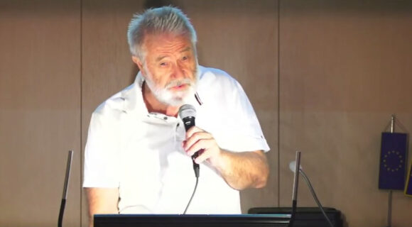 Refeudalizacija svijeta i dokončanje demokratskog sna