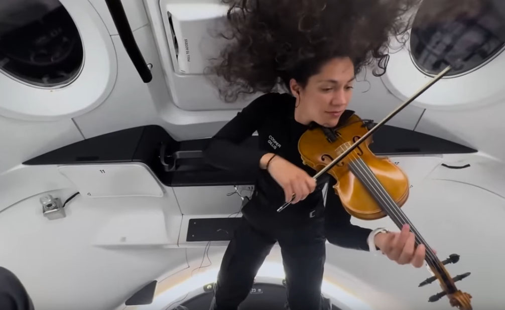 Violinski solo u svemirskoj kapsuli (video)
