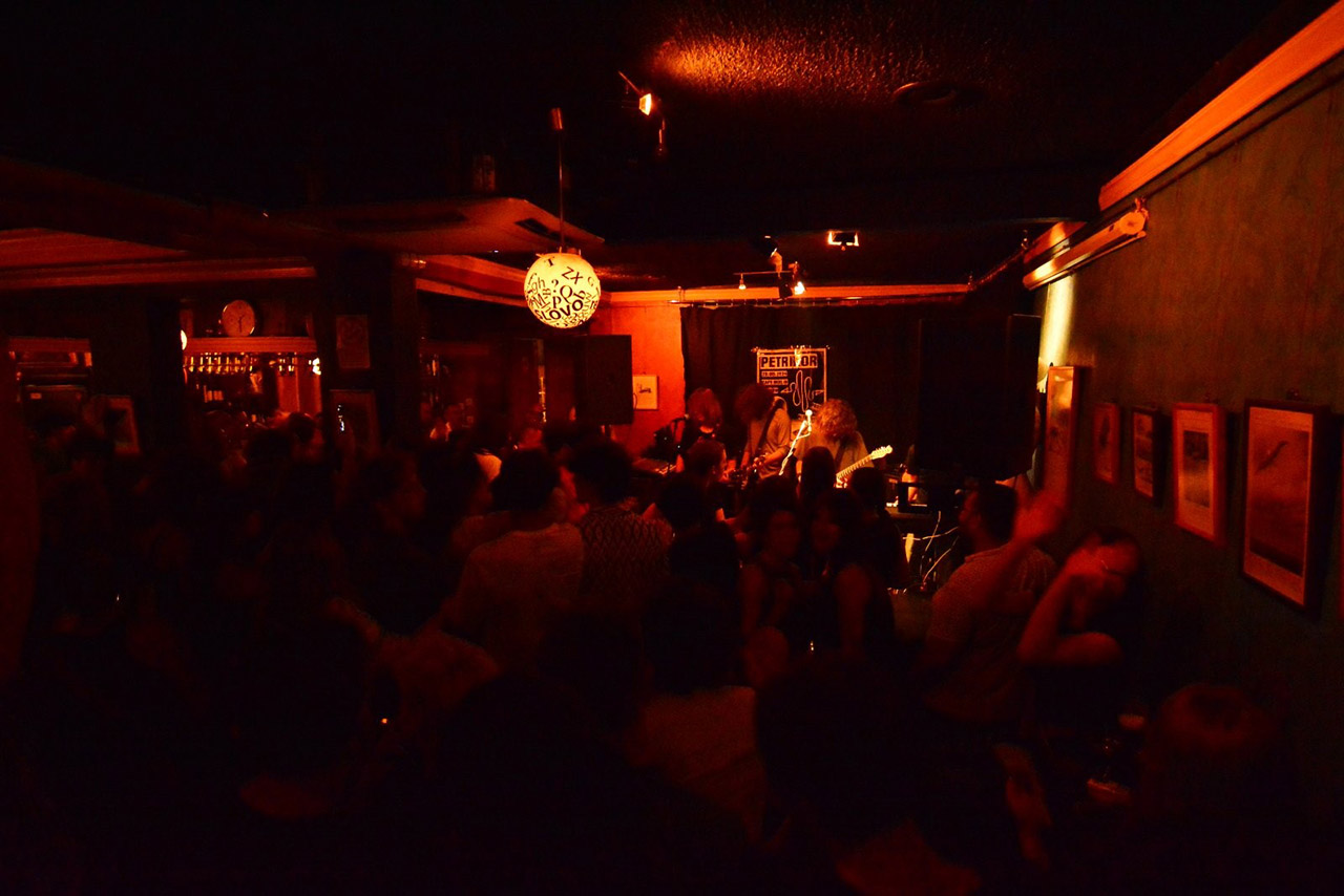 Podgorički Petrikor 1858 nastupa kao predgrupa Gladnim Naučnicima u Beogradu