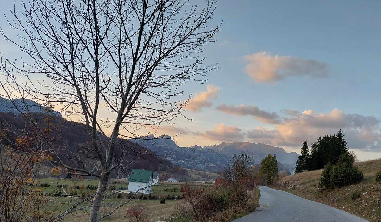 Pretežno sunčano, vjetar povremeno pojačan