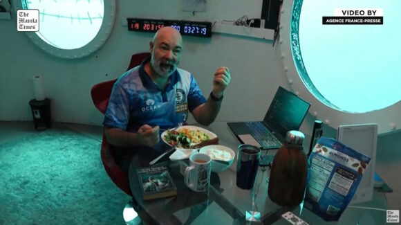 Rudiger Koč (59) je postavio svjetski rekord za najduže vrijeme provedeno pod vodom bez dekompresije - 120 dana, u kapsuli kod obale Paname.